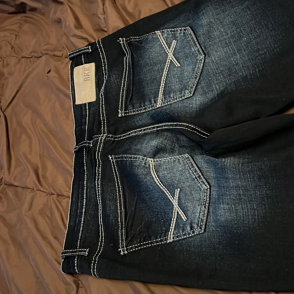 Mens BKE Tyler jeans 32x33 Tyler Straight Leg. Still look brand new.